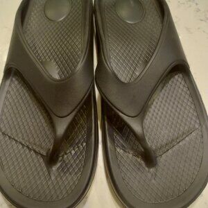 Men's Black Flip-Flops